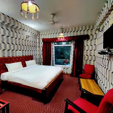 Hotel International Srinagar Eksteriør bilde