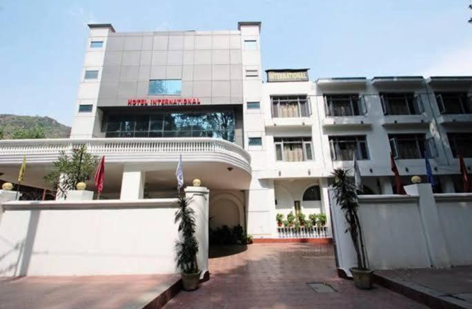 Hotel International Srinagar Eksteriør bilde
