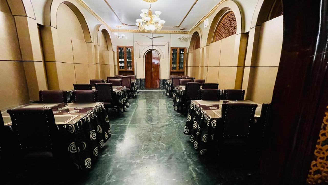 Hotel International Srinagar Eksteriør bilde