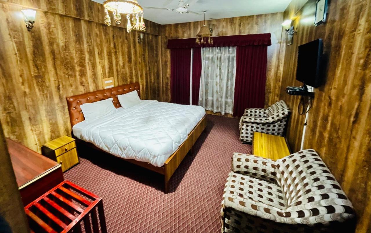 Hotel International Srinagar Eksteriør bilde