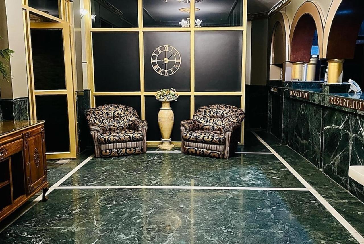 Hotel International Srinagar Eksteriør bilde